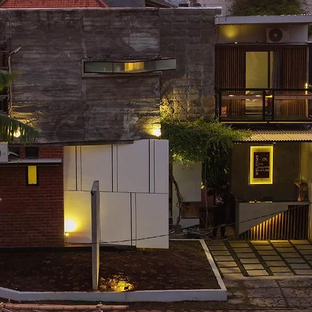 Happy House Bnb Bromo Backpacker Probolinggo Exterior photo