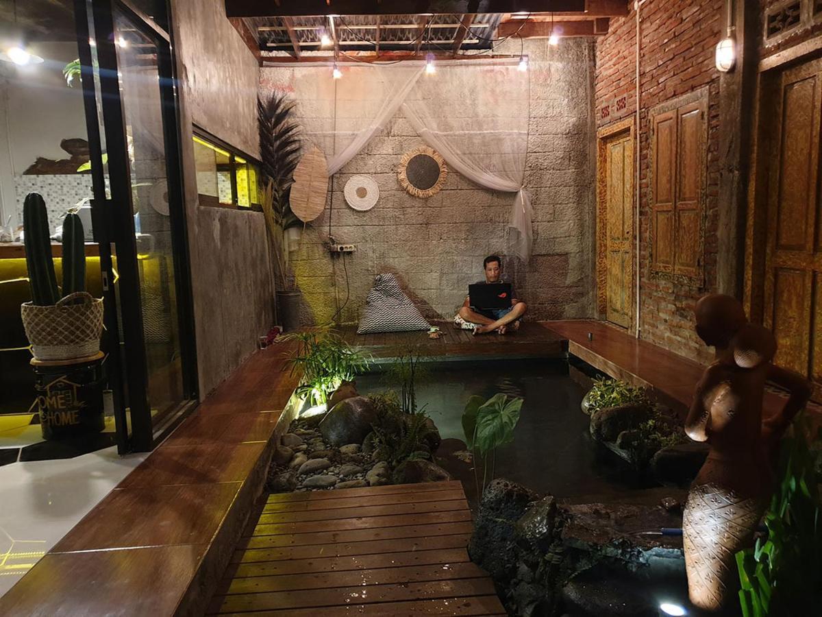 Happy House Bnb Bromo Backpacker Probolinggo Exterior photo