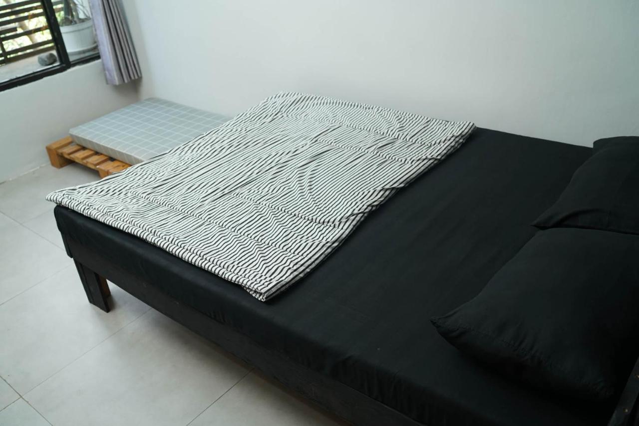 Happy House Bnb Bromo Backpacker Probolinggo Exterior photo