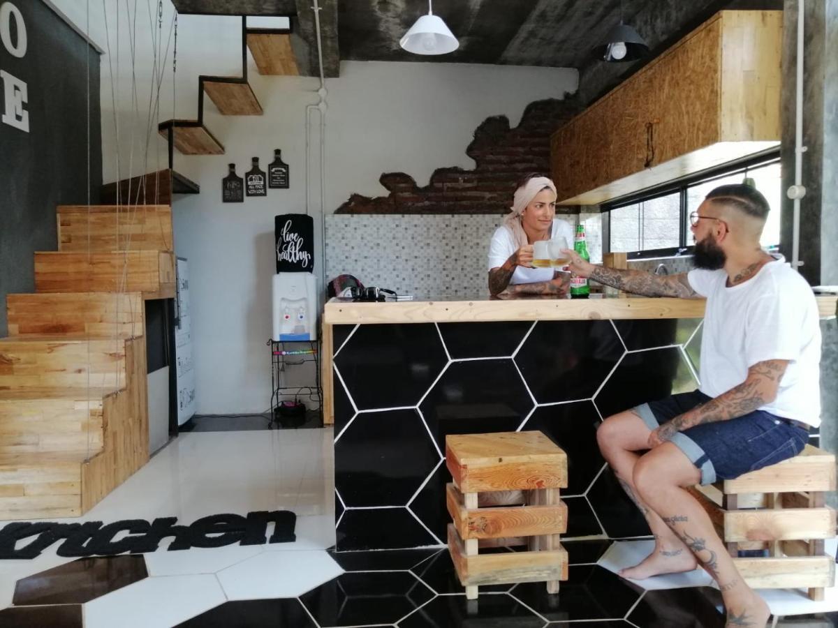Happy House Bnb Bromo Backpacker Probolinggo Exterior photo